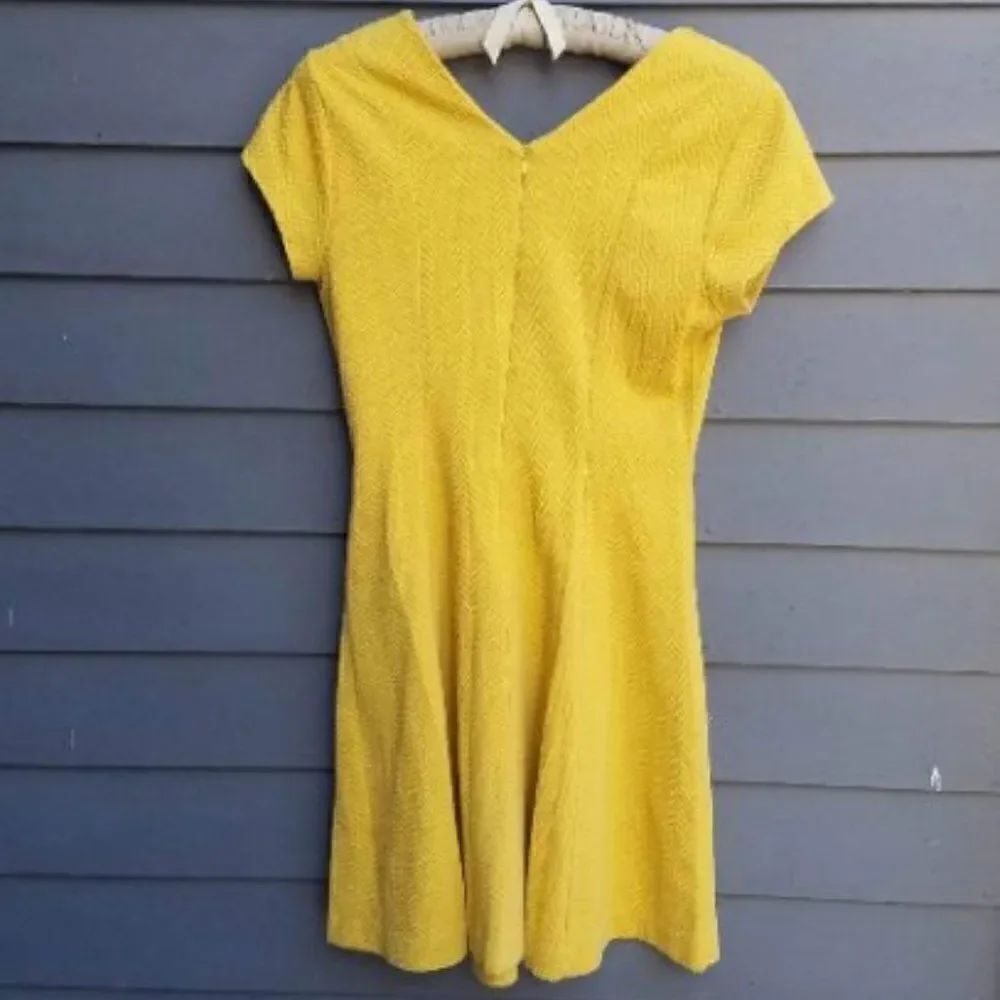 Gold Textured Banana Republic Dress Size 8